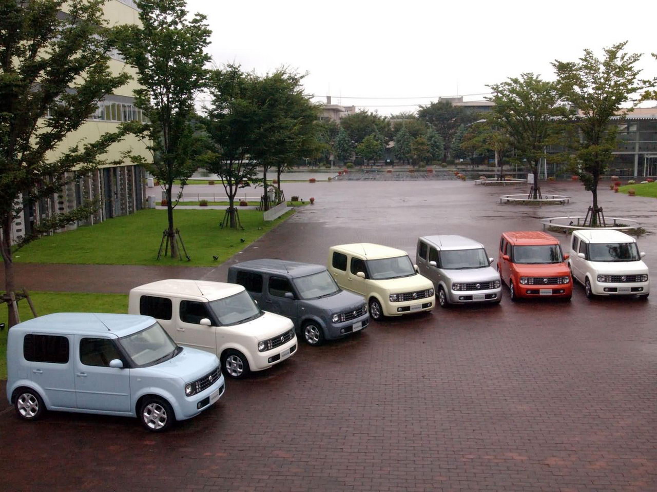 Nissan Cube 2003 014.jpg